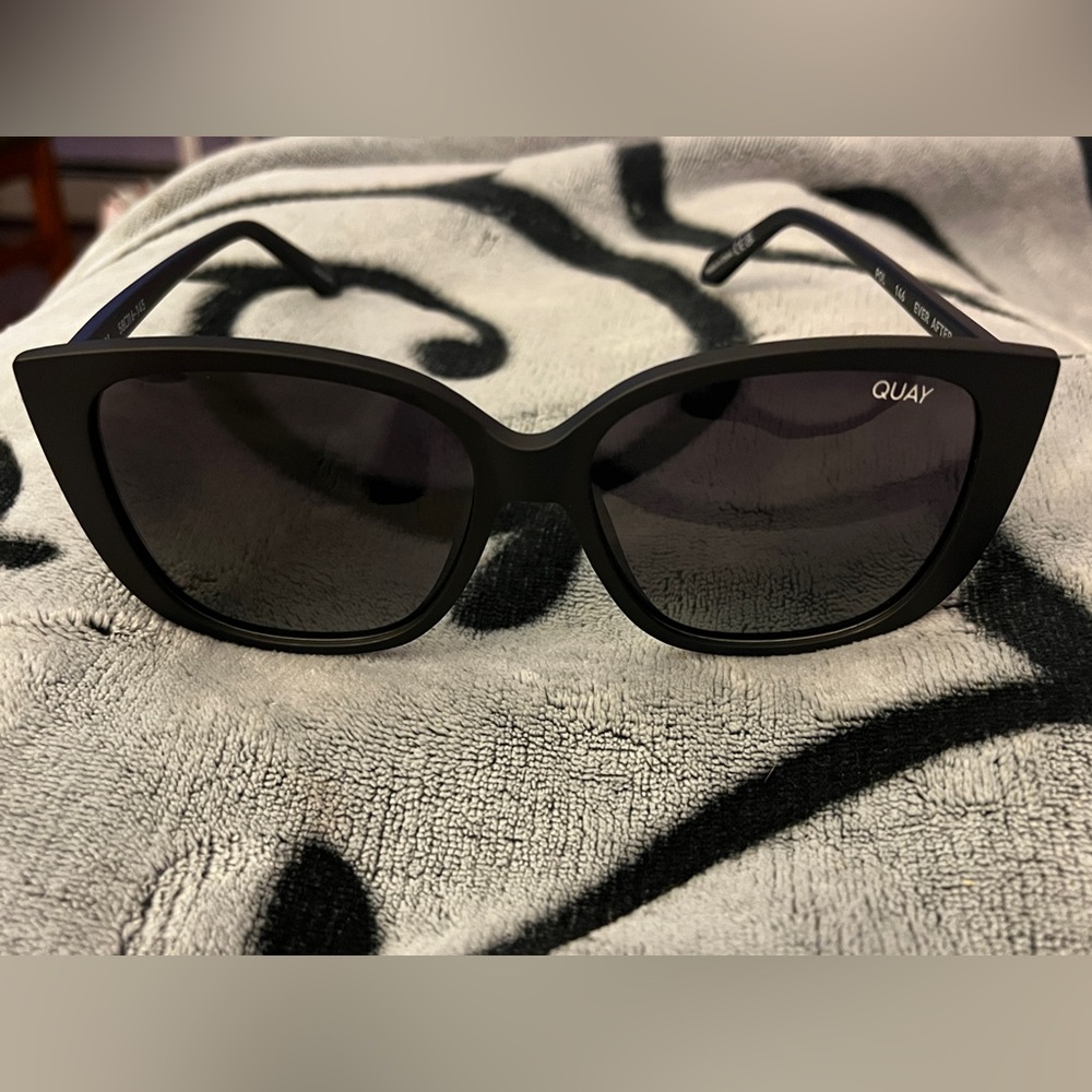 Quay polarized sunglasses